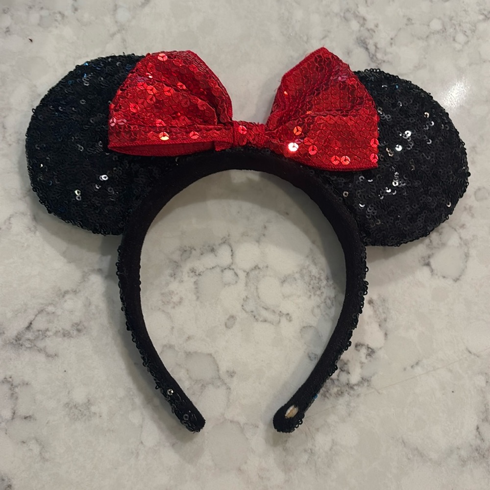 Disney Parks | Classic Black And Red Sequin Minnie Mouse Ears Headband